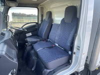 いすゞエルフ冷凍車（冷蔵車）小型（2t・3t）[写真30]