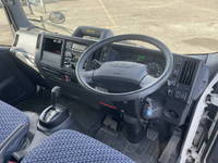 いすゞエルフ冷凍車（冷蔵車）小型（2t・3t）[写真31]