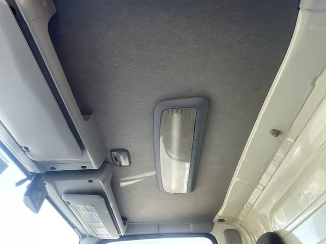 いすゞエルフ冷凍車（冷蔵車）小型（2t・3t）[写真33]