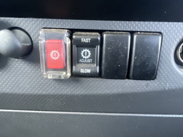 いすゞエルフ冷凍車（冷蔵車）小型（2t・3t）[写真39]