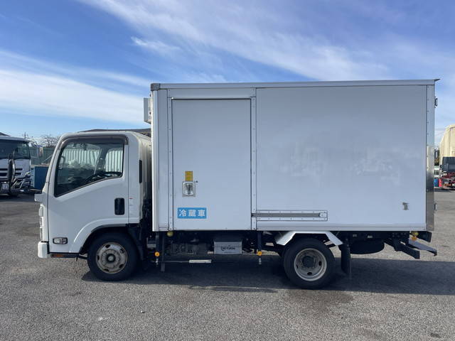 いすゞエルフ冷凍車（冷蔵車）小型（2t・3t）[写真05]