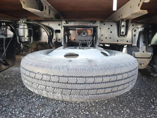 トヨタトヨエース平ボディ小型（2t・3t）[写真16]