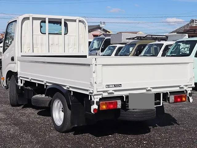 トヨタトヨエース平ボディ小型（2t・3t）[写真02]