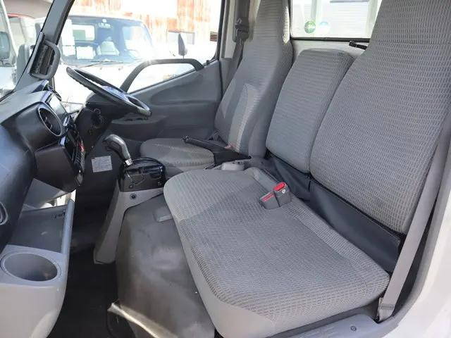 トヨタトヨエース平ボディ小型（2t・3t）[写真23]