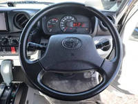 トヨタトヨエース平ボディ小型（2t・3t）[写真24]