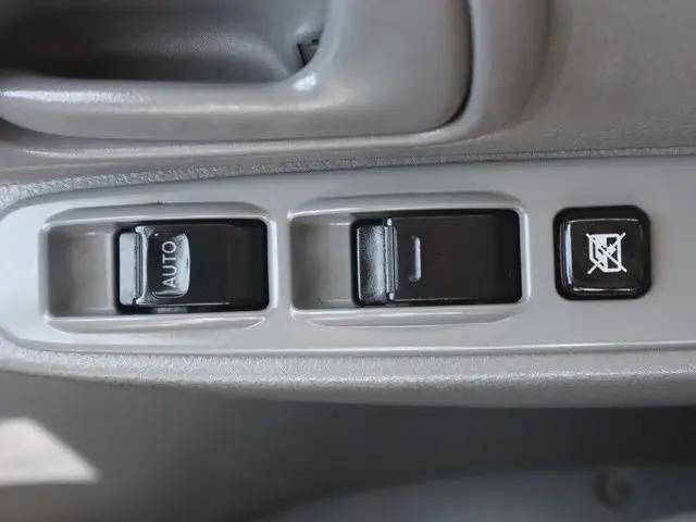 トヨタトヨエース平ボディ小型（2t・3t）[写真28]