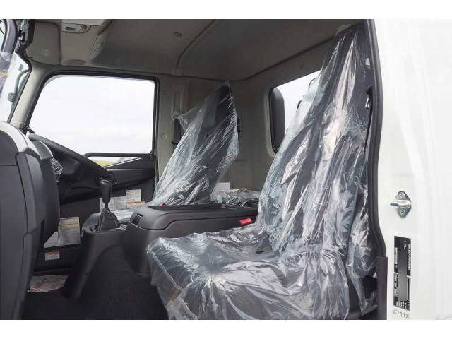 三菱ふそうファイターコンテナ専用車中型（4t）[写真32]