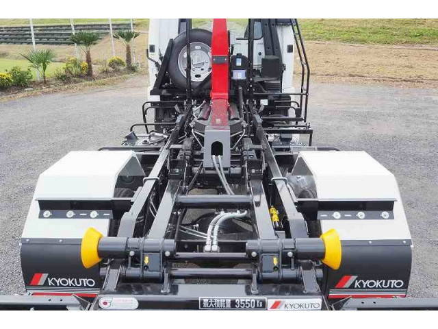 三菱ふそうファイターコンテナ専用車中型（4t）[写真06]