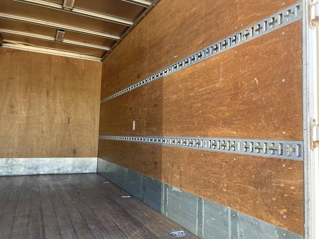 三菱ふそうキャンターアルミバン小型（2t・3t）[写真15]