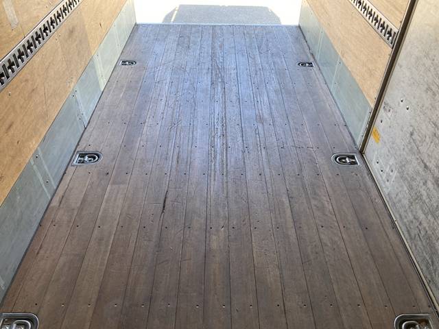 三菱ふそうキャンターアルミバン小型（2t・3t）[写真18]