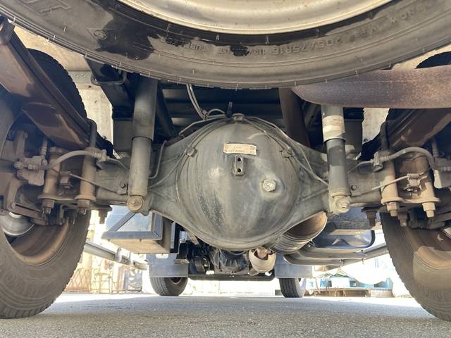 三菱ふそうキャンターアルミバン小型（2t・3t）[写真24]