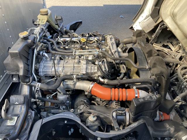 三菱ふそうキャンターアルミバン小型（2t・3t）[写真25]