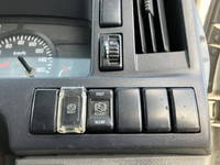 いすゞエルフアルミバン小型（2t・3t）[写真36]