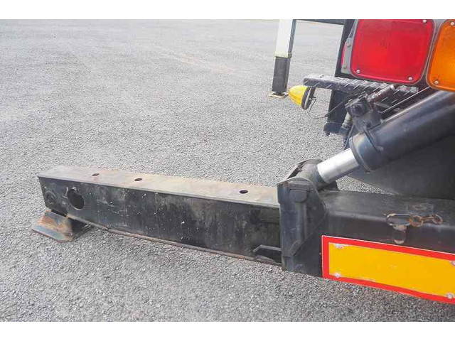 三菱ふそうファイタートラッククレーン中型（4t）[写真13]