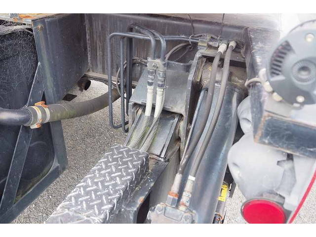 三菱ふそうファイタートラッククレーン中型（4t）[写真15]