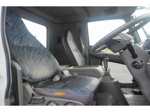 三菱ふそうファイタートラッククレーン中型（4t）[写真36]