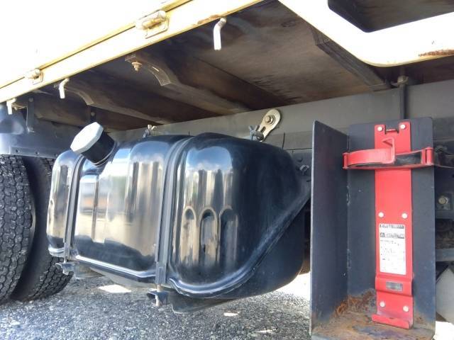 いすゞエルフ平ボディ小型（2t・3t）[写真16]