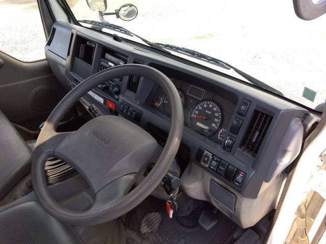 いすゞエルフ平ボディ小型（2t・3t）[写真26]