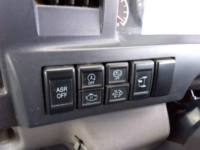 いすゞエルフ平ボディ小型（2t・3t）[写真28]