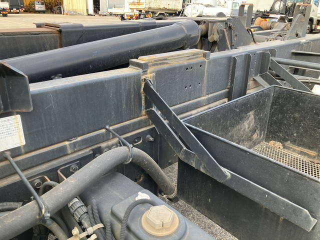 三菱ふそうファイターコンテナ専用車中型（4t）[写真21]