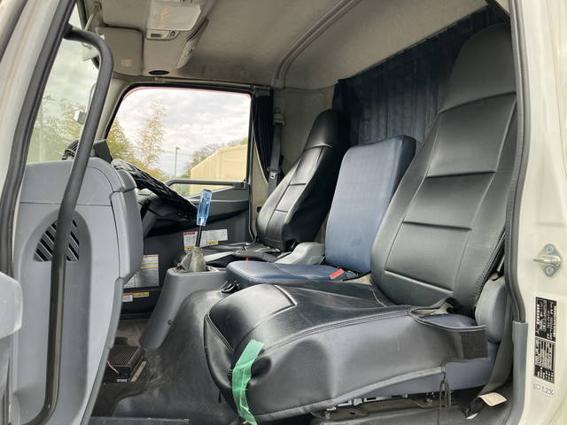 三菱ふそうファイターコンテナ専用車中型（4t）[写真27]