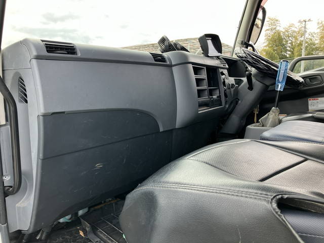 三菱ふそうファイターコンテナ専用車中型（4t）[写真29]