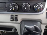 三菱ふそうキャンター平ボディ小型（2t・3t）[写真10]