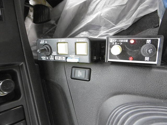 いすゞギガダンプ大型（10t）[写真09]