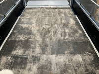 三菱ふそうキャンター平ボディ小型（2t・3t）[写真11]