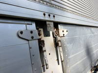 三菱ふそうファイターアルミウイング中型（4t）[写真12]