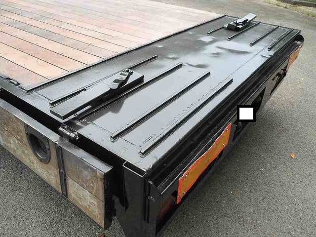 UDトラックスコンドルセルフクレーン4段増トン（6t・8t）[写真12]