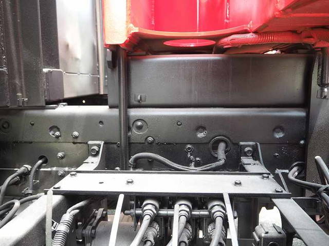 UDトラックスコンドルセルフクレーン4段増トン（6t・8t）[写真28]