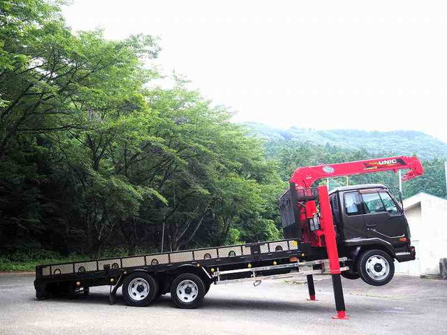 UDトラックスコンドルセルフクレーン4段増トン（6t・8t）[写真06]