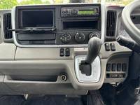 三菱ふそうキャンター平ボディ小型（2t・3t）[写真07]