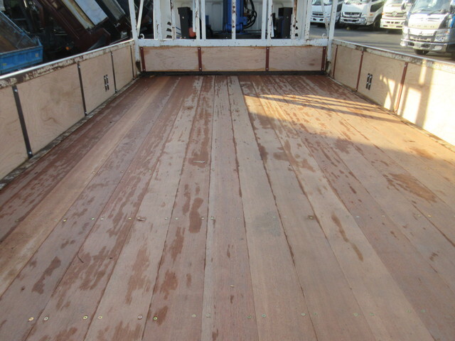 三菱ふそうキャンタークレーン4段小型（2t・3t）[写真07]