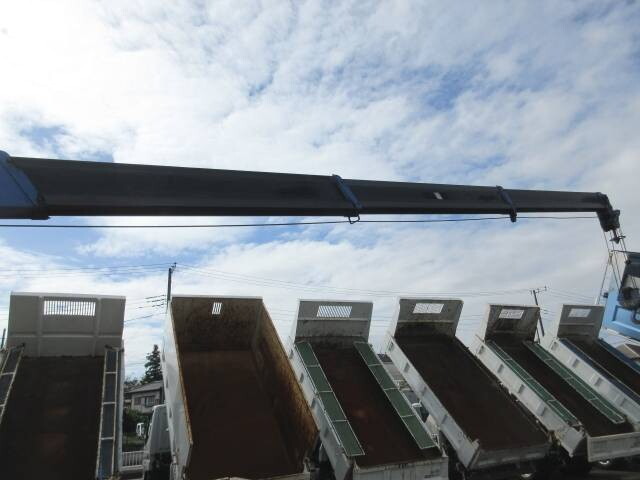 三菱ふそうキャンタークレーン4段小型（2t・3t）[写真14]