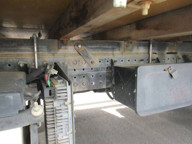 三菱ふそうキャンタークレーン4段小型（2t・3t）[写真19]