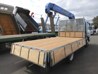 三菱ふそうキャンタークレーン4段小型（2t・3t）[写真09]