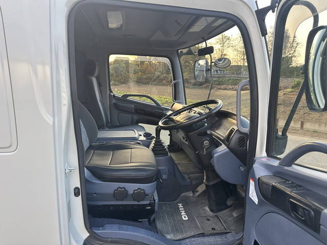 日野レンジャーセルフクレーン3段中型（4t）[写真26]