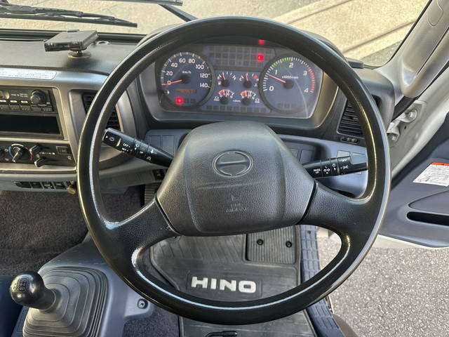 日野レンジャーセルフクレーン3段中型（4t）[写真33]