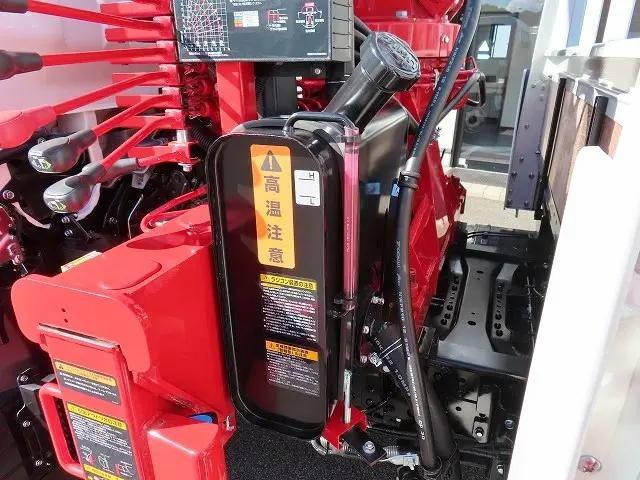 三菱ふそうキャンタークレーン4段小型（2t・3t）[写真32]