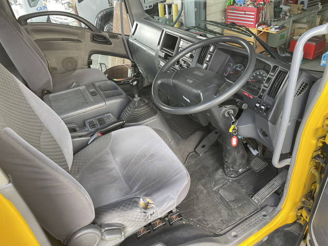 いすゞフォワードクレーン4段中型（4t）[写真32]