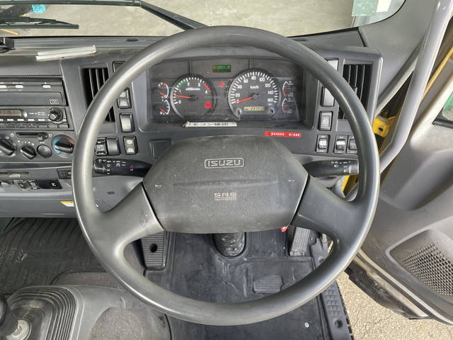 いすゞフォワードクレーン4段中型（4t）[写真36]