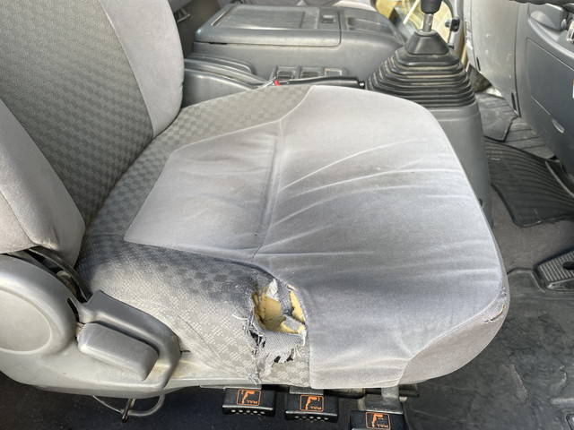 いすゞフォワードクレーン4段中型（4t）[写真38]