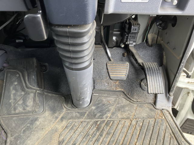 日産アトラスダブルキャブ（Wキャブ）小型（2t・3t）[写真32]