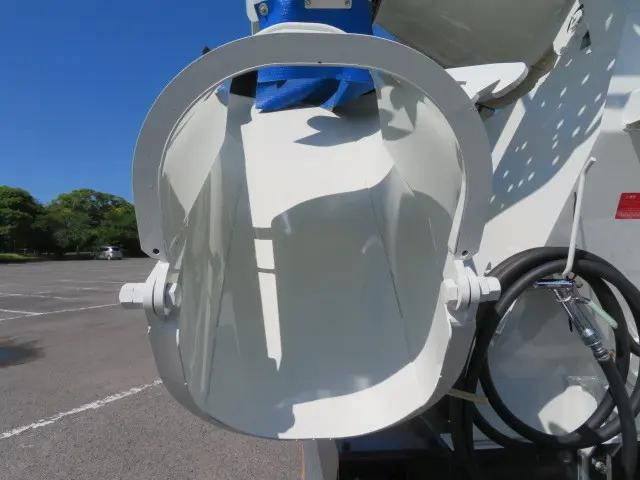 日野レンジャーミキサー車（コンクリートミキサー）増トン（6t・8t）[写真24]