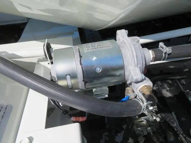 日野レンジャーミキサー車（コンクリートミキサー）増トン（6t・8t）[写真29]