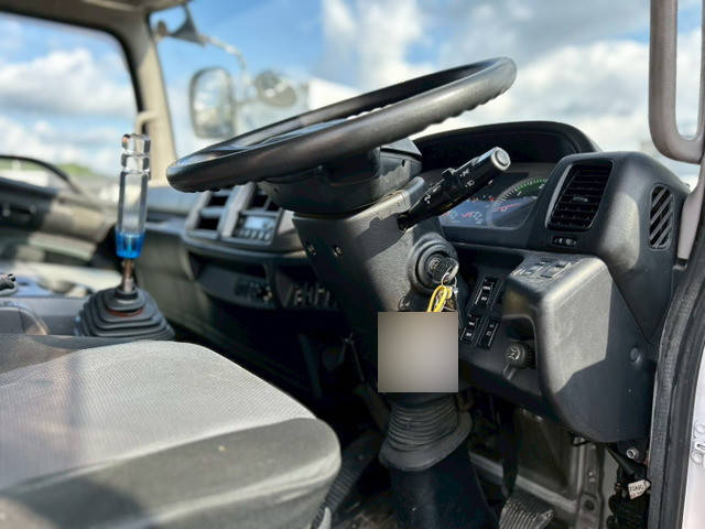 日野レンジャーアルミウイング中型（4t）[写真15]