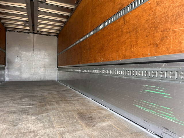 日野レンジャーアルミウイング中型（4t）[写真09]