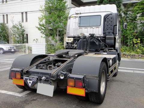 いすゞギガトレーラーヘッド（トラクターヘッド）大型（10t）[写真02]